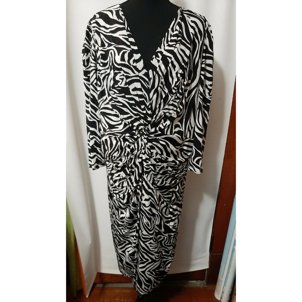 Violeta Black/White w/Tags Size XXL Women's Dress